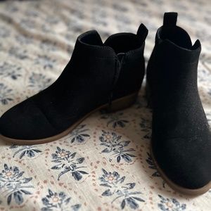 Women’s Black boots